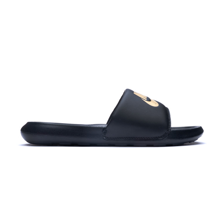 chanclas-nike-victori-one-slide-black-mtlc-gold-black-1