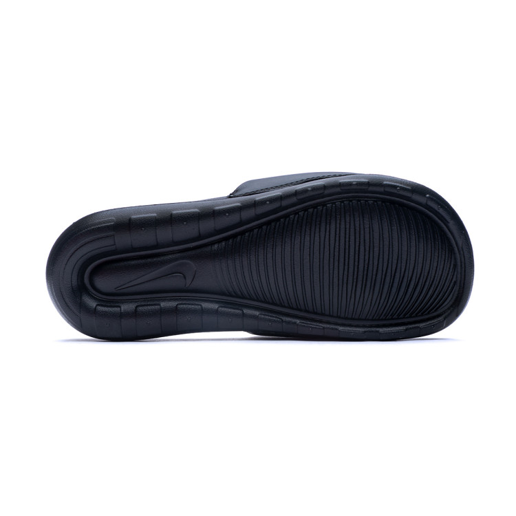 chanclas-nike-victori-one-slide-black-mtlc-gold-black-3.jpg