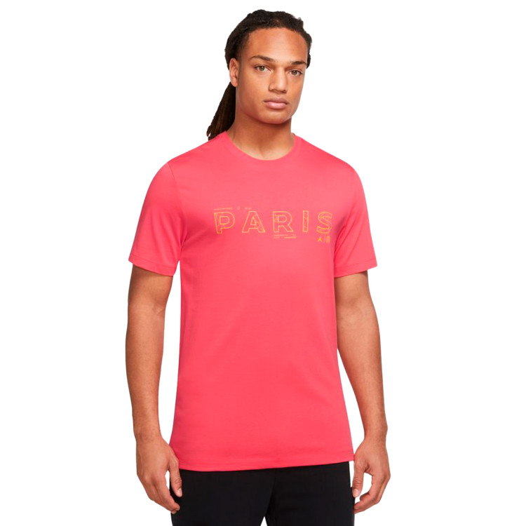 camiseta-nike-psg-x-jordan-fanswear-fusion-red-tour-yellow-0