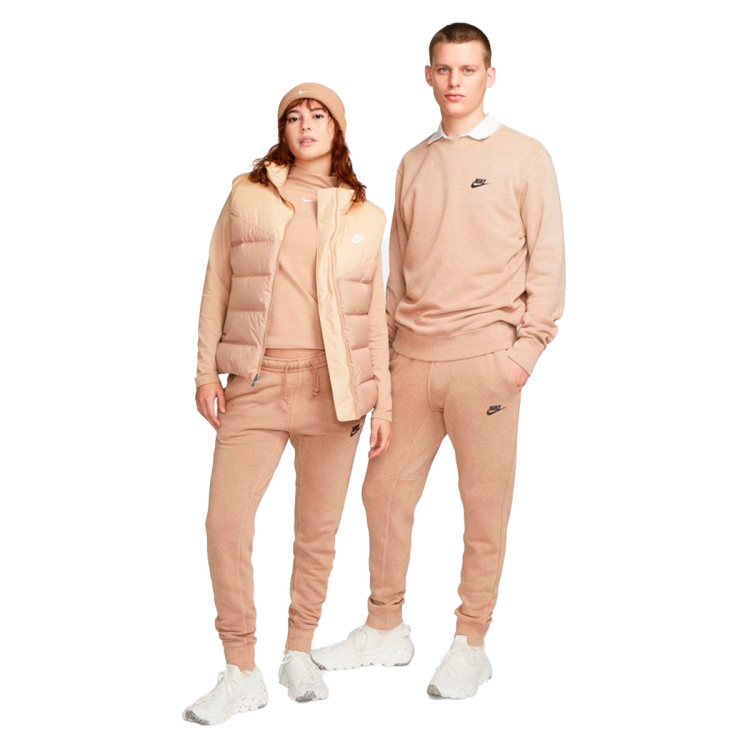 pantalon-largo-nike-club-revival-driftwood-2.jpg