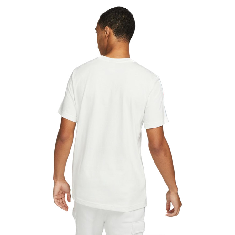 camiseta-nike-sportswear-repeat-swoosh-summit-white-baltic-blue-1.jpg