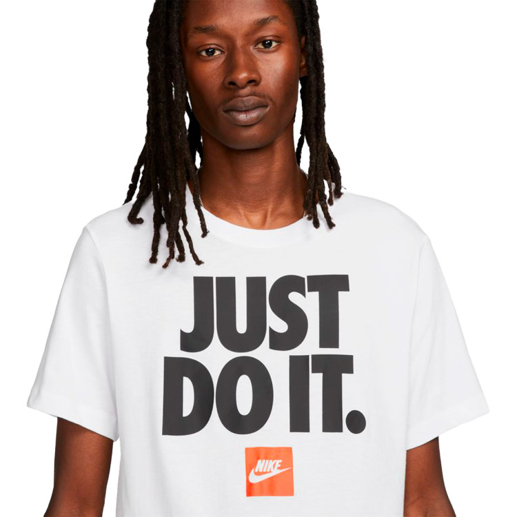 camiseta-nike-sportswear-franchise-jus-do-it-white-2