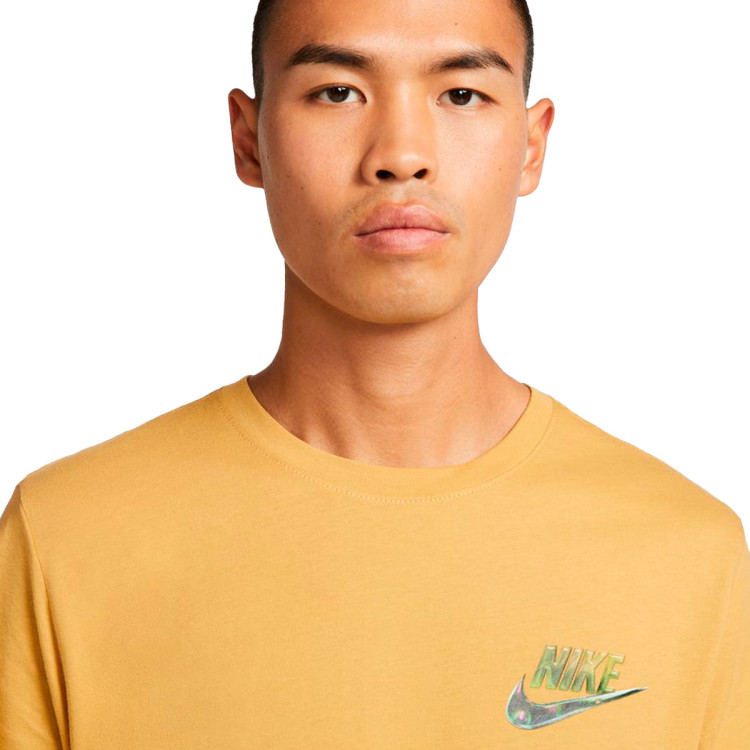 camiseta-nike-sportswear-polyknit-2-wheat-gold-2