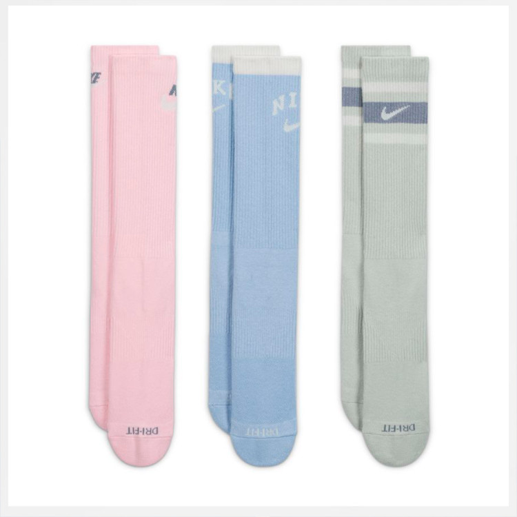 calcetines-nike-everyday-plus-cushioned-crew-3-pares-light-silversail-cobablisssail-pink-foam-ashe-1.jpg