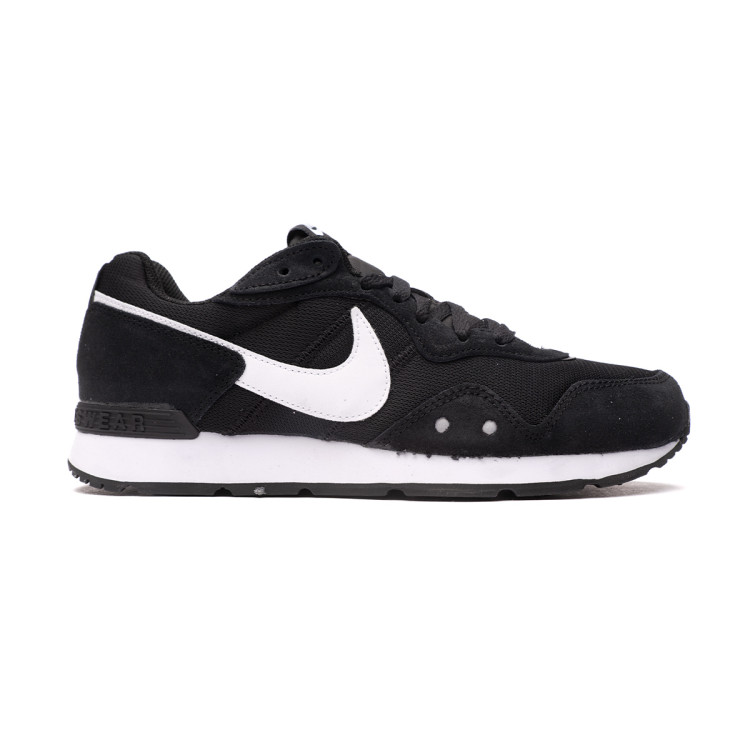 zapatilla-nike-venture-runner-black-white-black-1.jpg