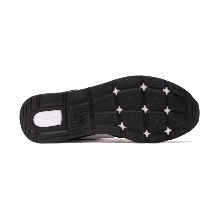 zapatilla-nike-venture-runner-black-white-black-3.jpg
