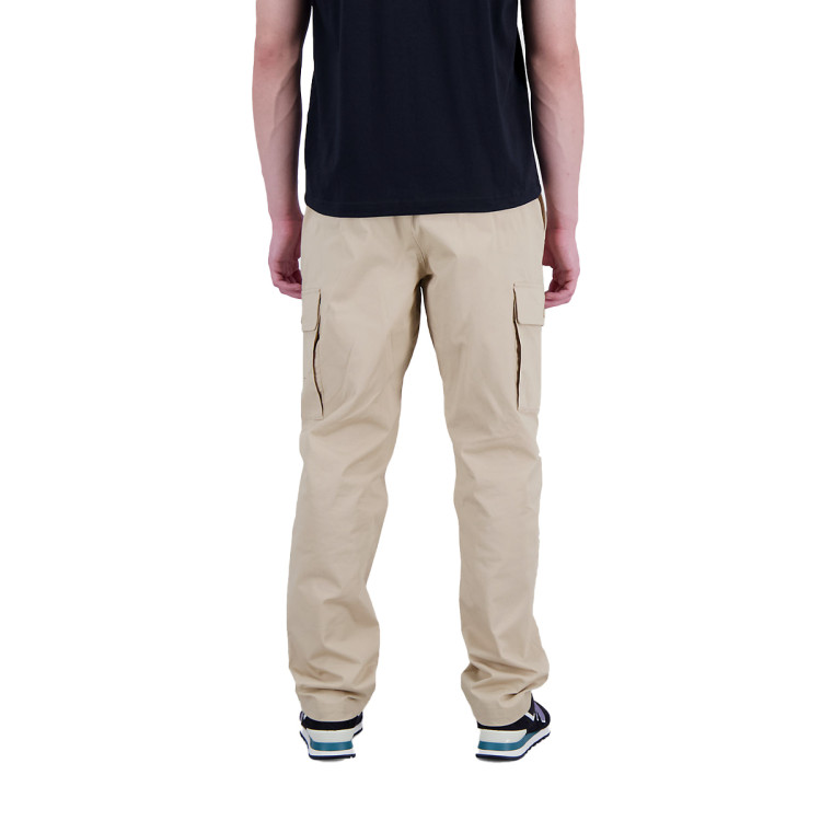 pantalon-largo-new-balance-athletics-woven-cargo-tobacoo-1.jpg