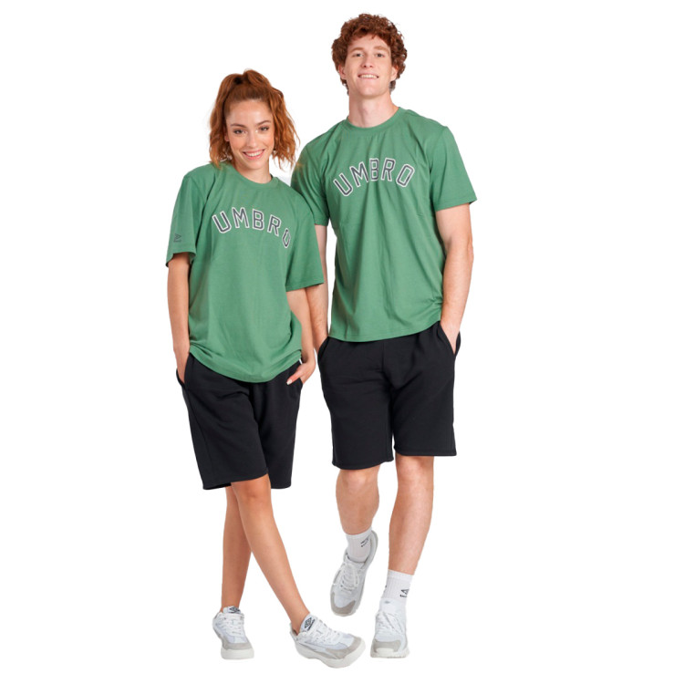 camiseta-umbro-collegiate-graphic-dark-ivy-0.jpg