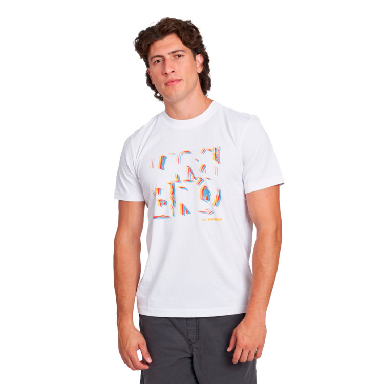 camiseta-umbro-box-logo-graphic-brilliant-white-1