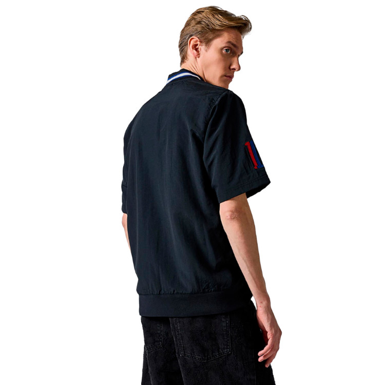 chaqueta-champion-bookstore-negro-1.jpg