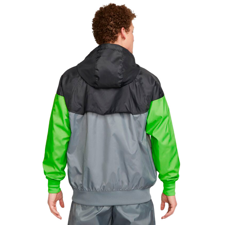 chaqueta-nike-sportswear-windrunner-hoodie-cool-grey-anthracite-action-green-action-gree-1
