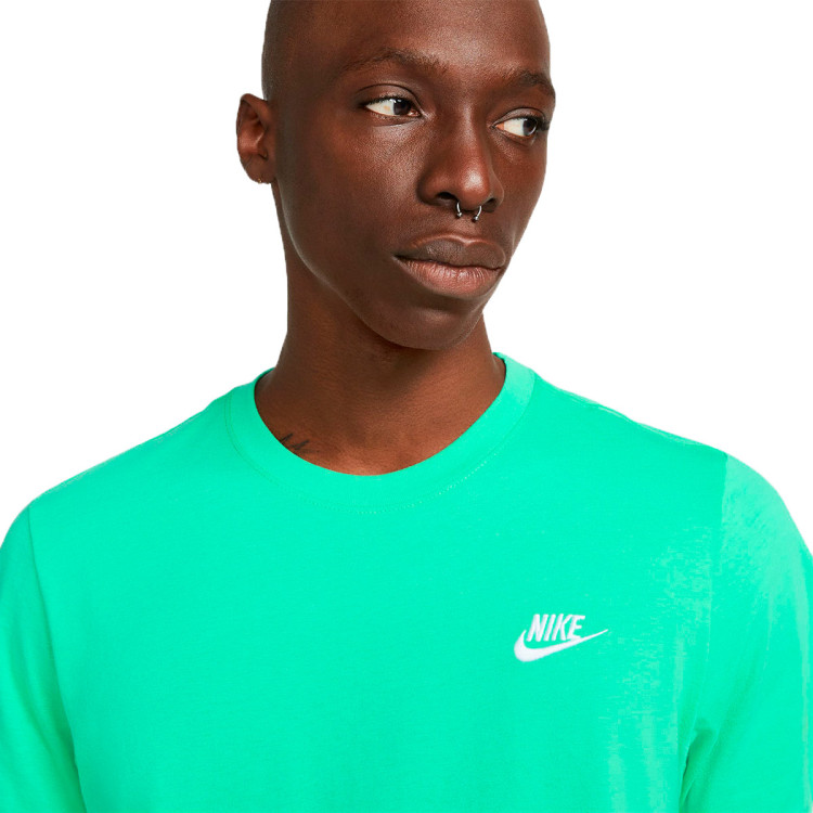 camiseta-nike-sportswear-club-spring-green-2.jpg