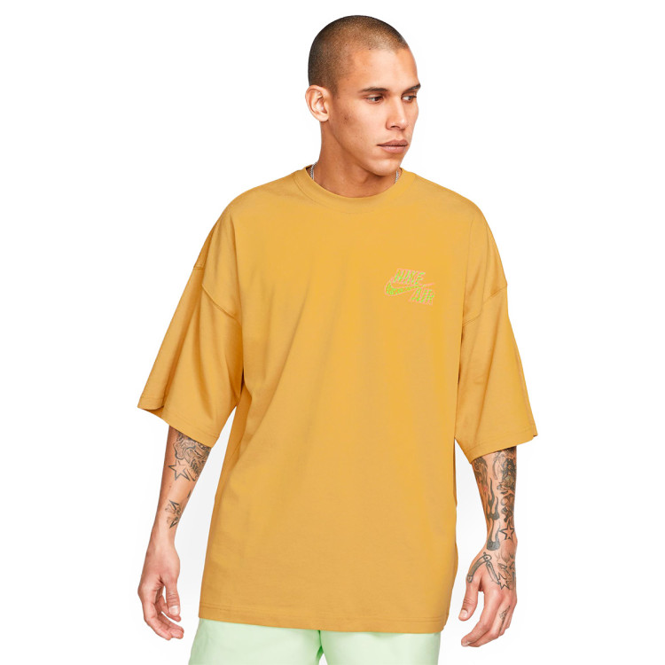 camiseta-nike-sportswear-os-brandriffs-lbr-wheat-gold-0