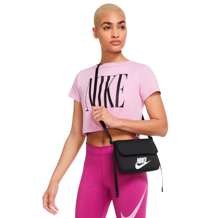 bandolera-nike-sportswear-futura-365-black-white-4.jpg