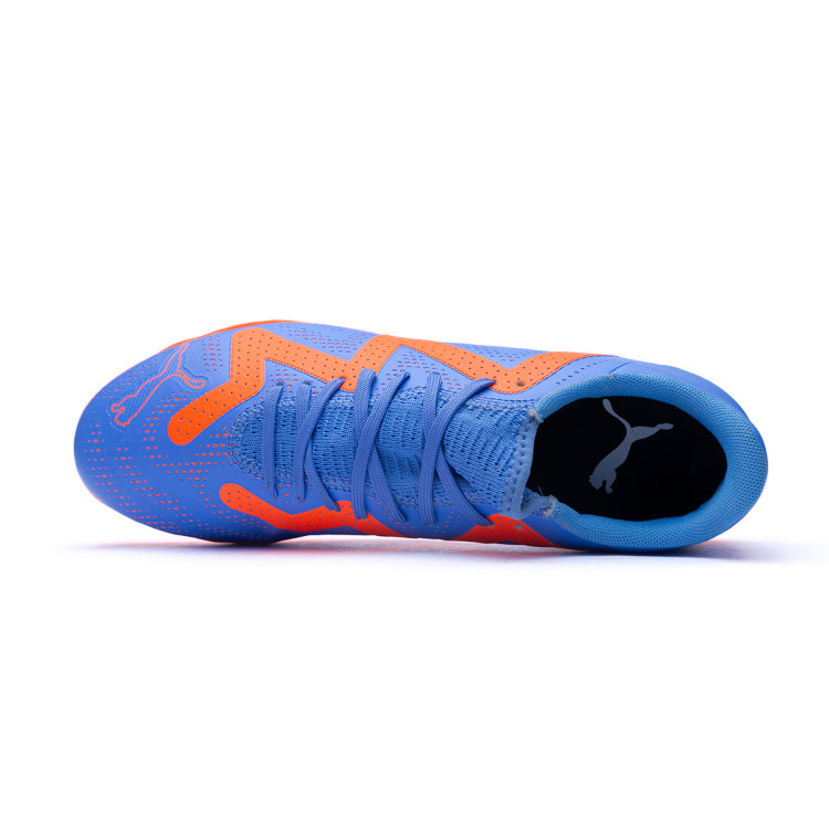 bota-puma-future-play-turf-blue-glimmer-white-ultra-orange-4.jpg
