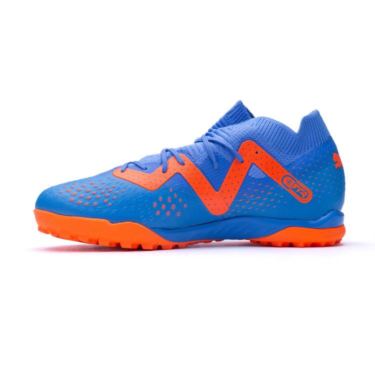 bota-puma-future-match-turf-mid-nino-blue-glimmer-white-ultra-orange-2