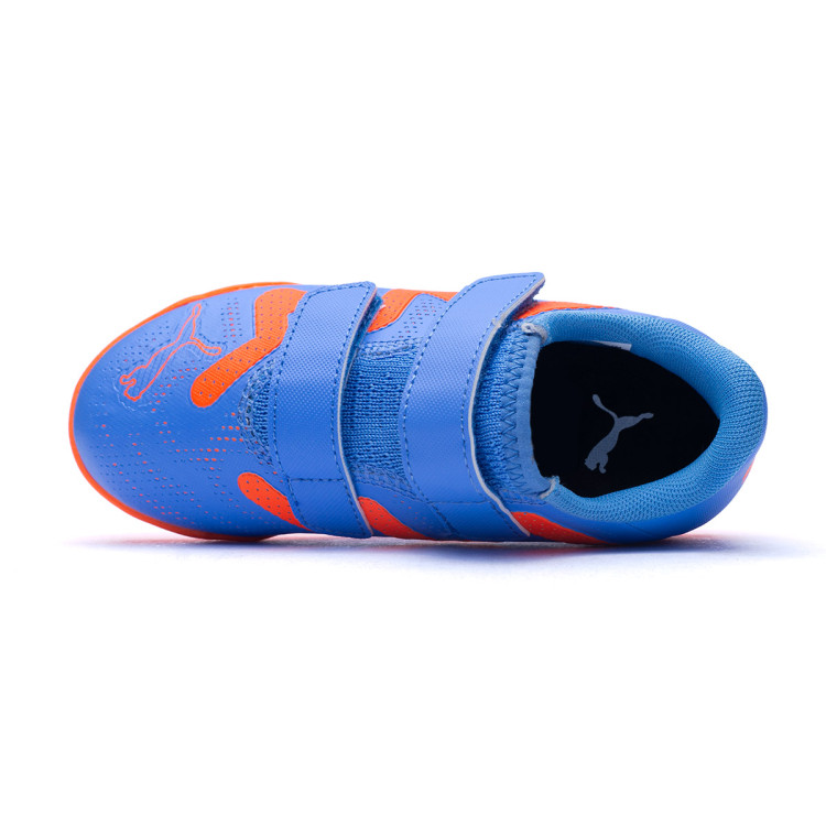 bota-puma-future-play-turf-cinta-adhesiva-nino-blue-glimmer-white-ultra-orange-4