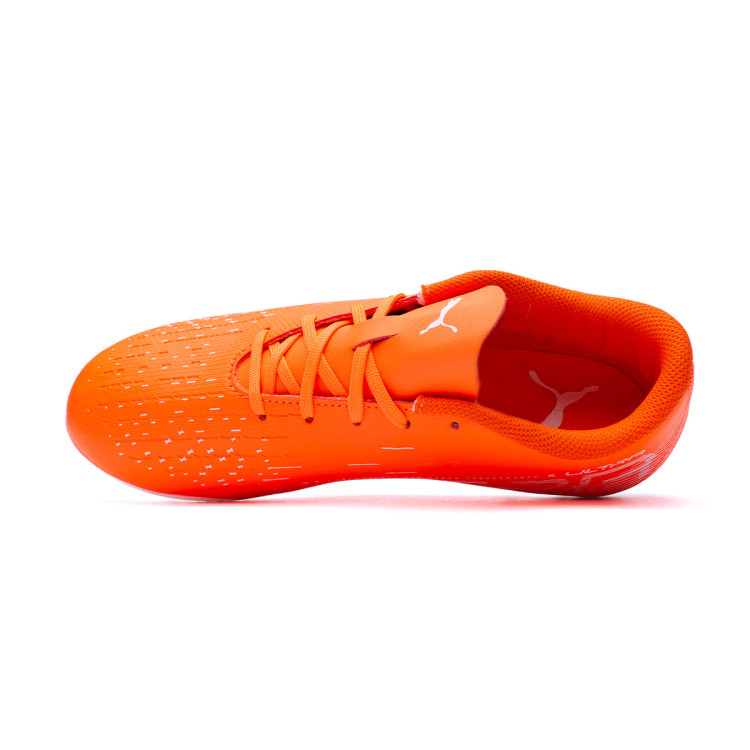 bota-puma-ultra-play-mg-nino-ultra-orange-white-blue-glimmer-4.jpg