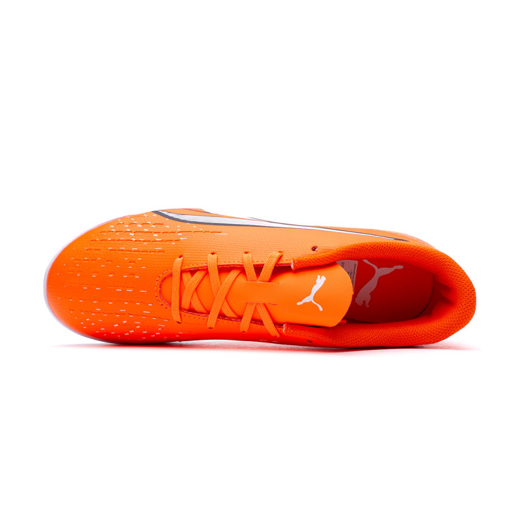 bota-puma-ultra-play-turf-nino-ultra-orange-white-blue-glimmer-4