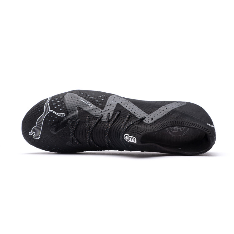 bota-puma-future-ultimate-low-fgag-black-white-4.jpg