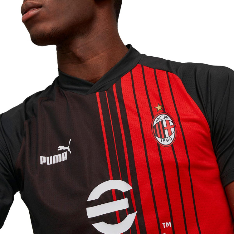 camiseta-puma-ac-milan-pre-match-2022-2023-black-tango-red-6.jpg