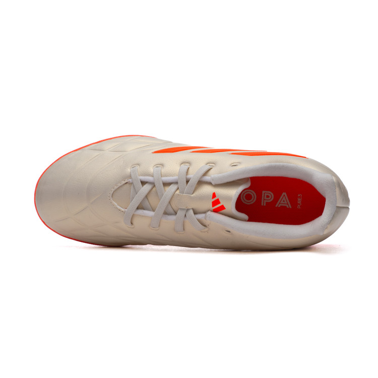 bota-adidas-copa-pure-.3-turf-nino-off-white-solar-orange-4.jpg
