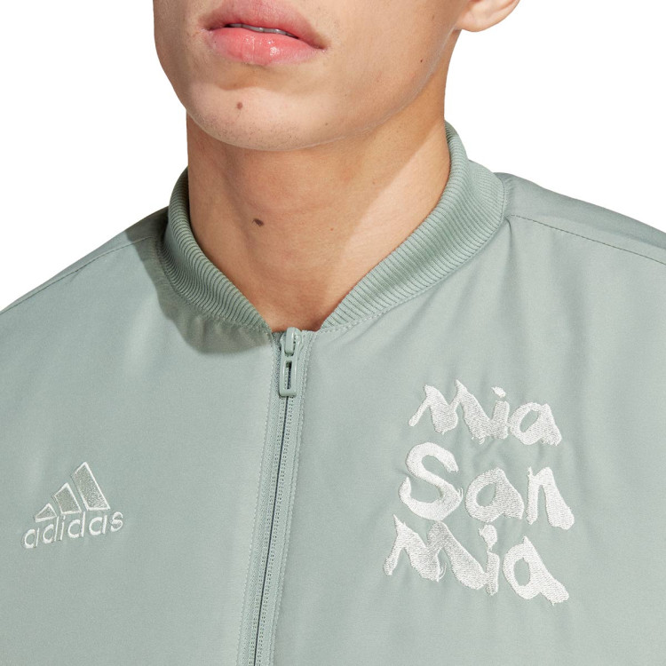 chaqueta-adidas-fc-bayern-de-munich-fanswear-2022-2023-silver-green-4.jpg