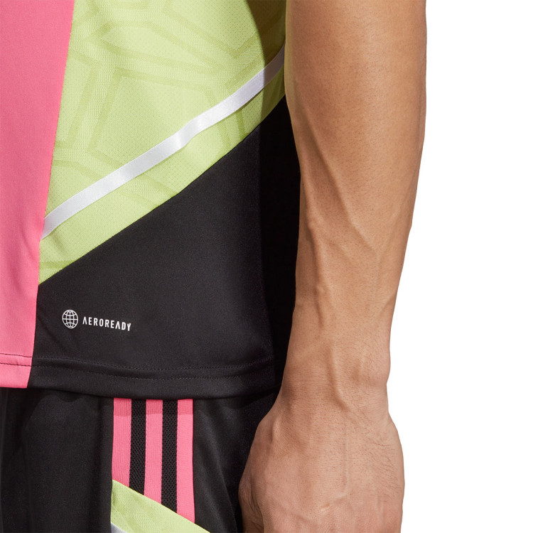 camiseta-adidas-juventus-fc-training-2022-2023-pulse-magenta-6.jpg