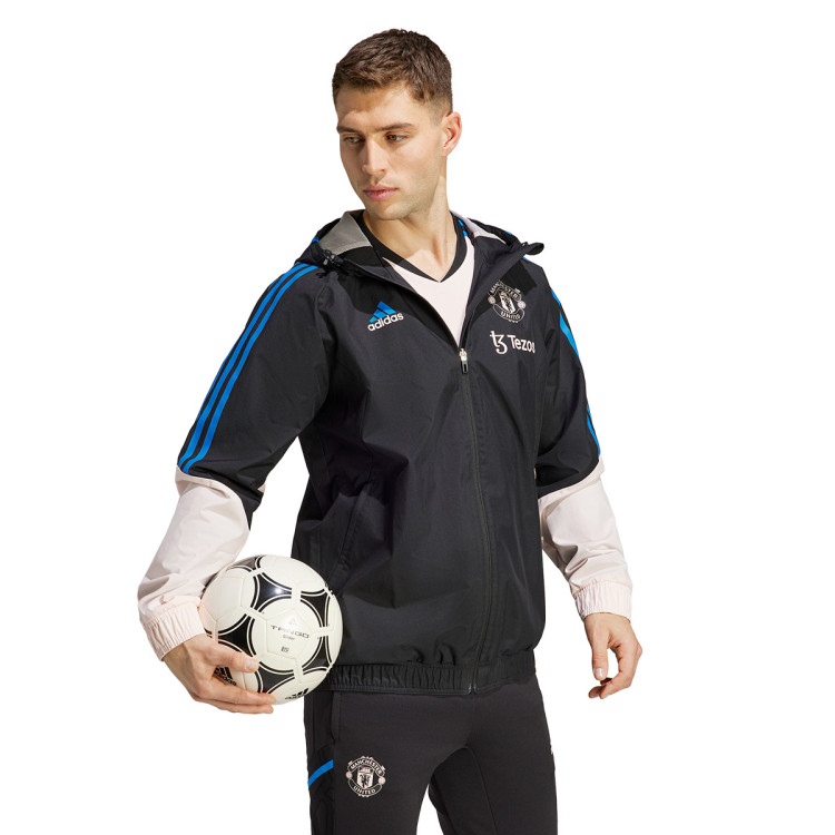chaqueta-adidas-manchester-united-fc-fanswear-2022-2023-black-icey-pink-3.jpg