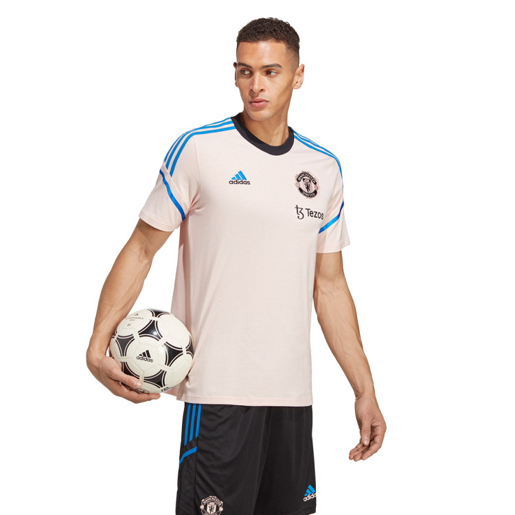 camiseta-adidas-manchester-united-fc-training-2022-2023-icey-pink-3.jpg