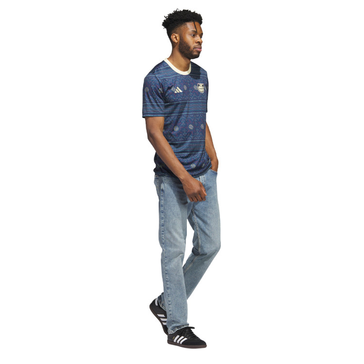 camiseta-adidas-jamaica-pre-match-2022-2023-collegiate-navy-4.jpg