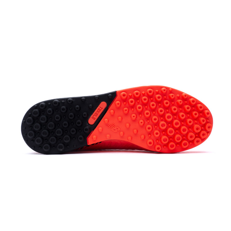 bota-new-balance-tekela-v4-magique-turf-nino-coral-3.jpg