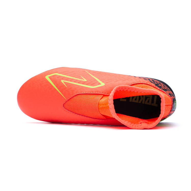 bota-new-balance-tekela-v4-magique-turf-nino-coral-4.jpg