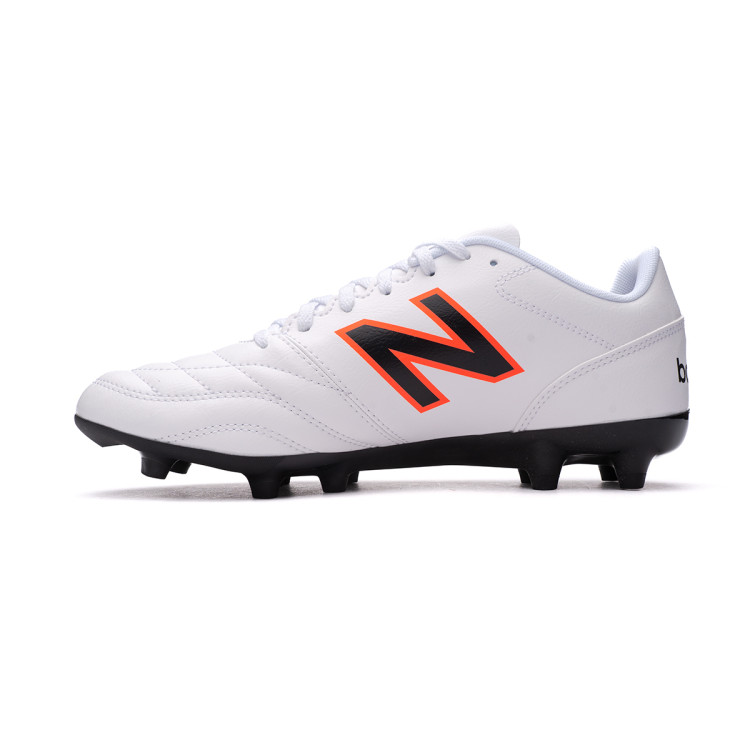 bota-new-balance-442-v2-academy-fg-blanco-2.jpg
