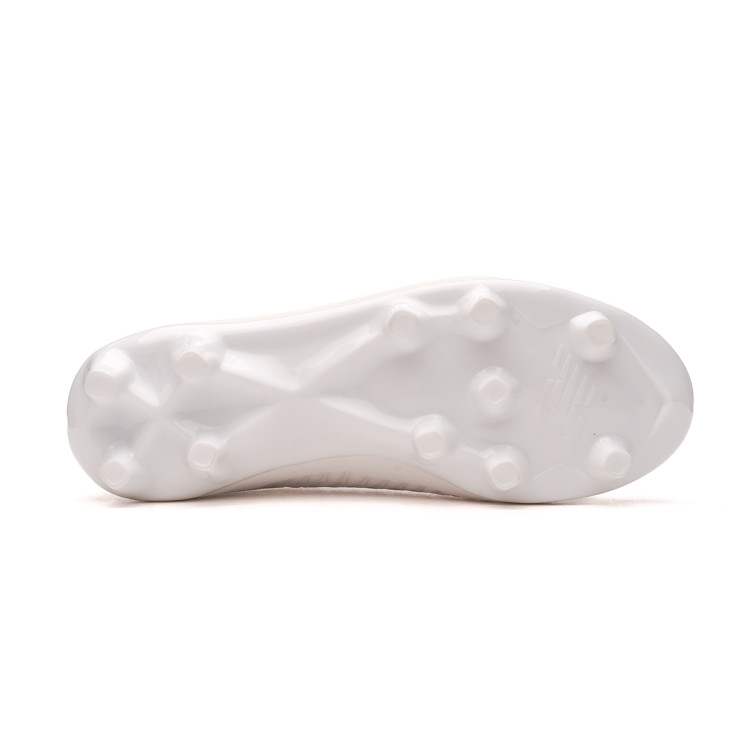 bota-new-balance-tekela-v4-magique-fg-nino-white-3.jpg