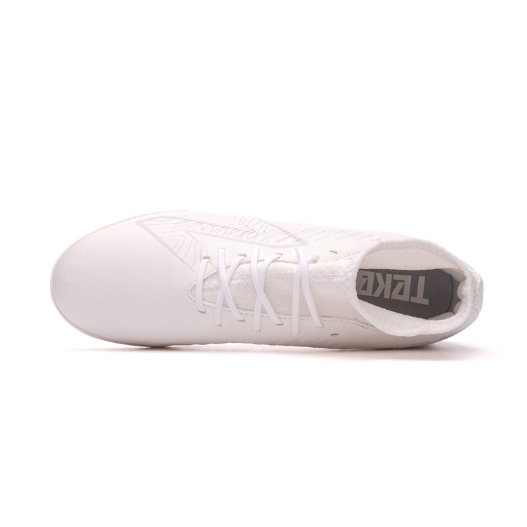 bota-new-balance-tekela-v4-magique-turf-white-4.jpg
