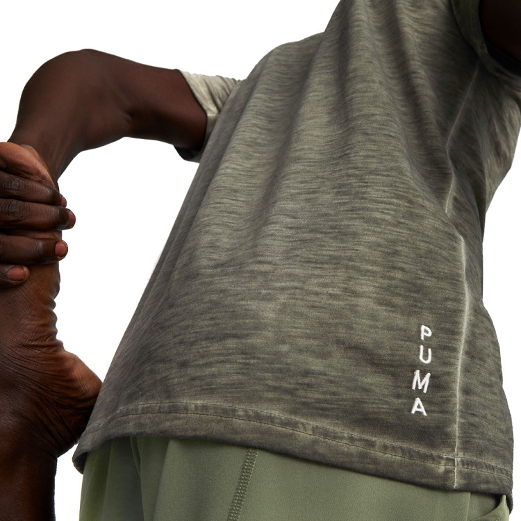 camiseta-puma-studio-foundation-wash-green-moss-4.jpg