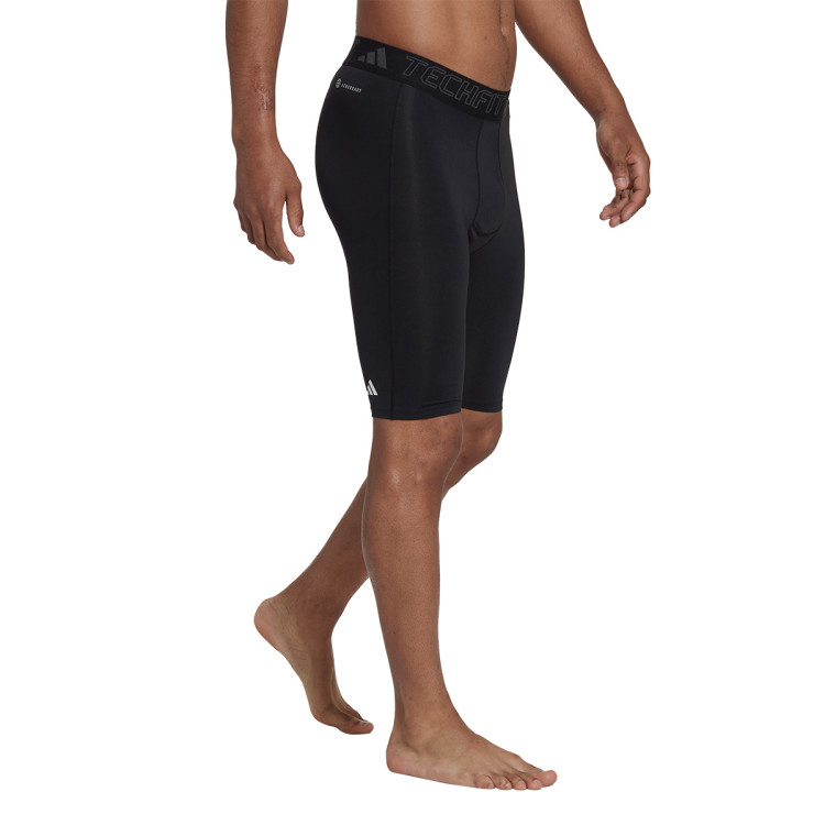 malla-adidas-techfit-black-4.jpg