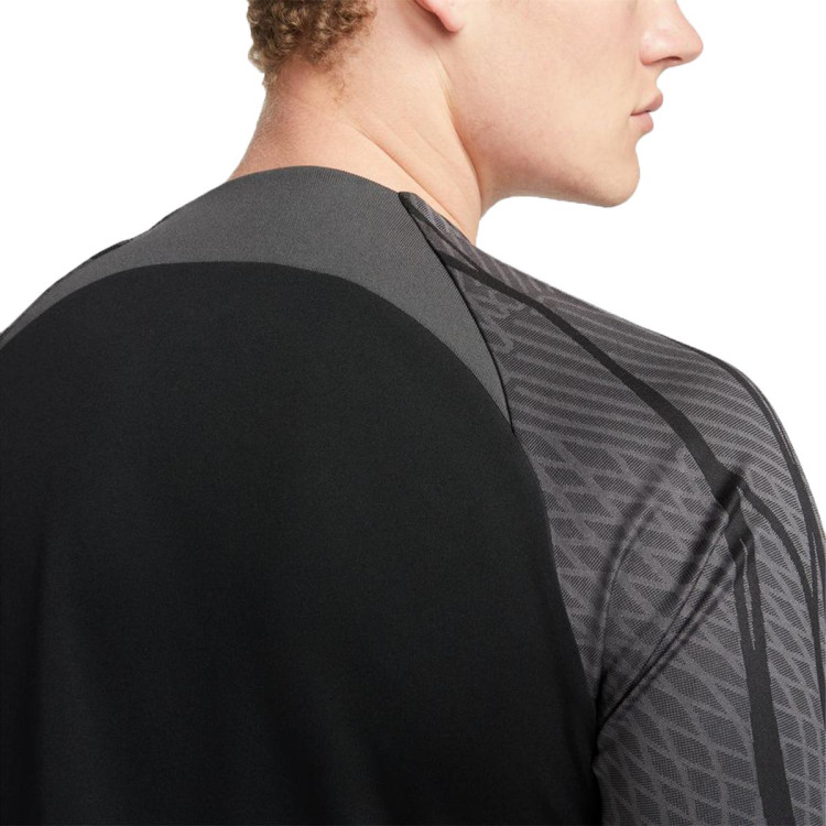 camiseta-nike-dri-fit-strike-black-anthracite-white-3.jpg