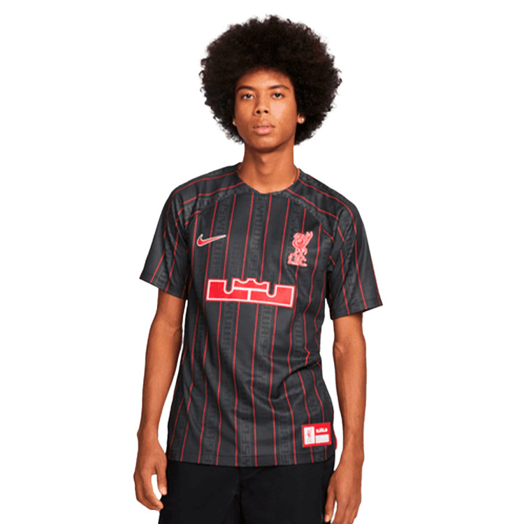 camiseta-nike-liverpool-fc-edicion-especial-2022-2023-anthracite-gym-red-2.jpg