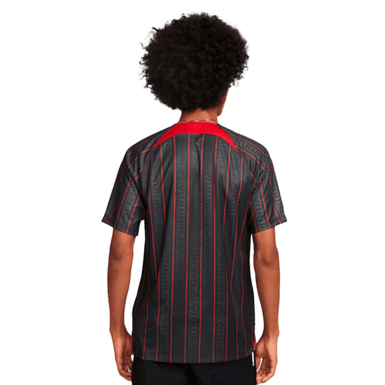 camiseta-nike-liverpool-fc-edicion-especial-2022-2023-anthracite-gym-red-3.jpg