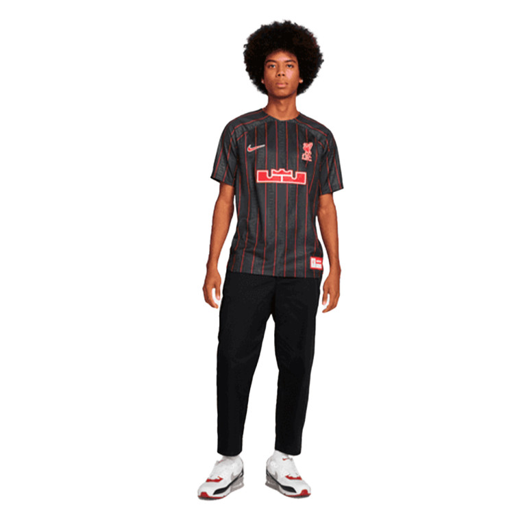 camiseta-nike-liverpool-fc-edicion-especial-2022-2023-anthracite-gym-red-7.jpg