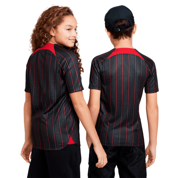 camiseta-nike-liverpool-fc-edicion-especial-2022-2023-nino-anthracite-gym-red-1.jpg