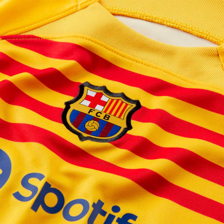 conjunto-nike-fc-barcelona-cuarta-equipacion-stadium-2022-2023-nino-yellow-university-red-2.jpg