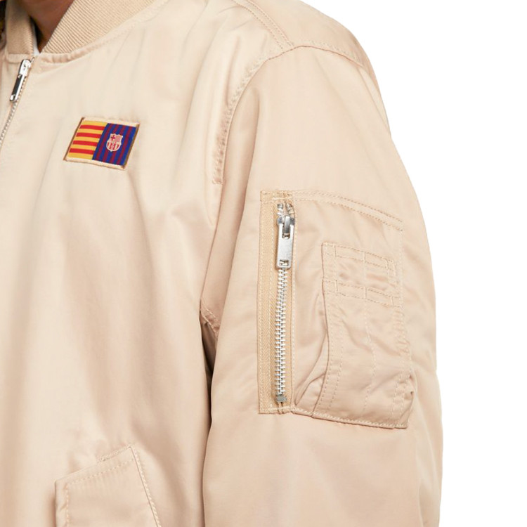 chaqueta-nike-fc-barcelona-fanswear-2022-2023-desert-khaki-3.jpg