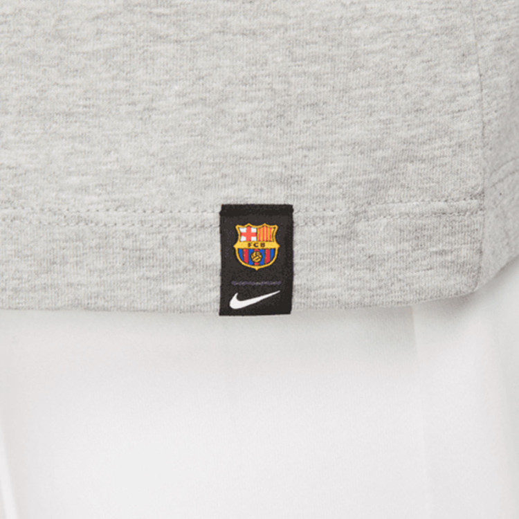 camiseta-nike-fc-barcelona-fanswear-2022-2023-mujer-dark-grey-heather-3.jpg