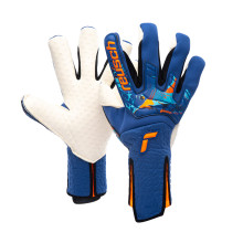 Reusch Attrakt Speedbump Strapless Adaptiveflex Gloves