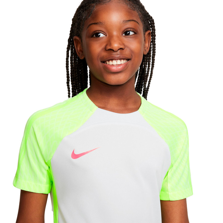 camiseta-nike-dri-fit-strike-nino-pure-platinum-volt-2.jpg