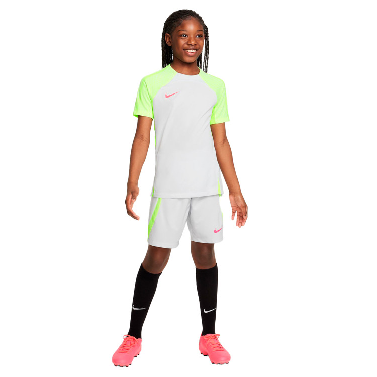 camiseta-nike-dri-fit-strike-nino-pure-platinum-volt-4.jpg