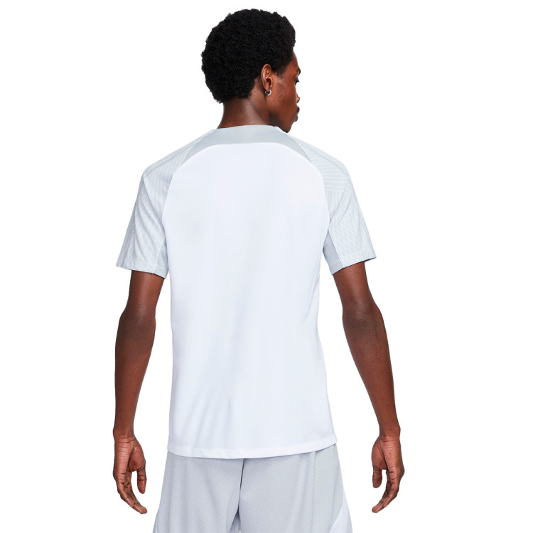 camiseta-nike-dri-fit-strike-white-wolf-grey-black-1.jpg